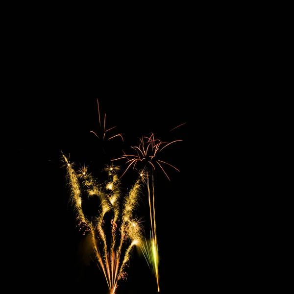 Luces de fuegos artificiales nocturnos en Londres — Foto de Stock