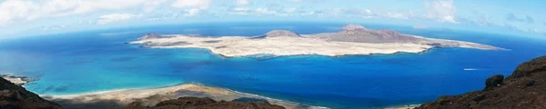 Vulkansk ø La Graciosa / Lanzarote / De Kanariske Øer - Stock-foto