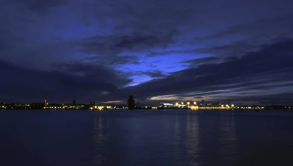 Mersey Folyó Birkenhead Éjszaka Kilátás Keel Wharf Waterfront Liverpool Egyesült — Stock Fotó