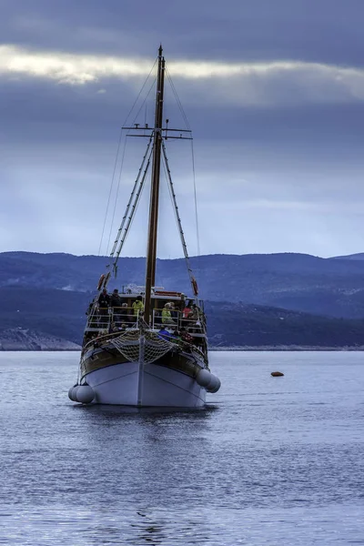 Αδριατική Θάλασσα Επιπλέοντα Πλοίο Brela Riviera Makarska Κροατία — Φωτογραφία Αρχείου