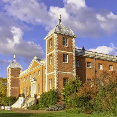 10 Kasım 2019 'da Osterley, Isleworth, Londra' daki Osterley Park House.