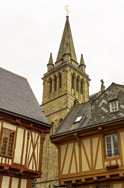 Vintage Architectuur Van Oude Stad Met Kathedraal Achtergrond Vannes Bretagne — Stockfoto