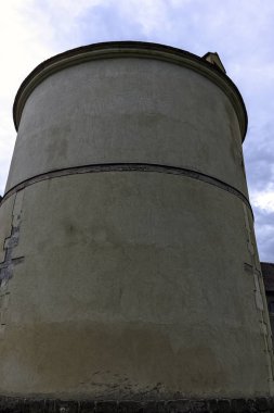 Coupvray Şatosu (Chateau de Coupvray) - Coupvray, Seine-et-Marne, Ile-de-France, Fransa 'da 25 Mayıs 2019 tarihinde yan binalar