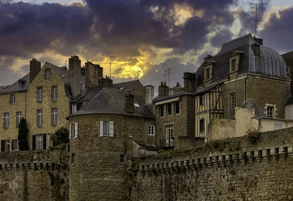 Salida Del Sol Dramática Sobre Las Murallas Ciudad Vannes Vannes — Foto de Stock