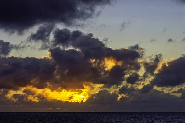 Východ Slunce Nad Atlantským Oceánem Los Cocoteros Lanzarote Kanárské Ostrovy — Stock fotografie