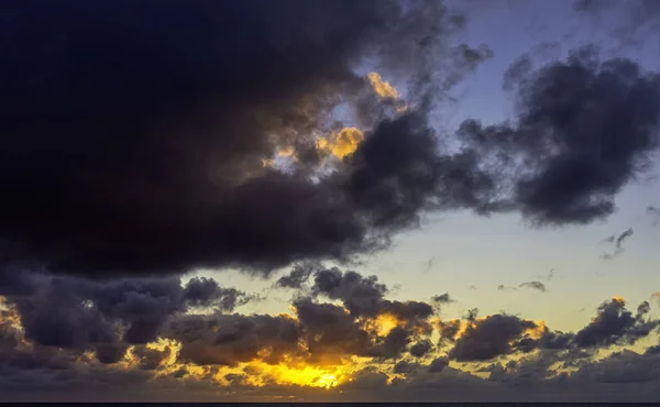 Salida Del Sol Sobre Océano Atlántico Los Cocoteros Lanzarote Islas —  Fotos de Stock