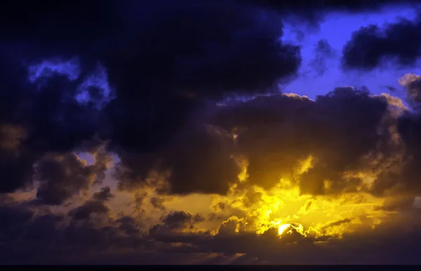 Salida Del Sol Sobre Océano Atlántico Los Cocoteros Lanzarote Islas —  Fotos de Stock