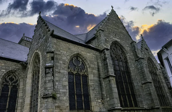 Salida Del Sol Sobre Iglesia Parroquial Saint Armel Eglise Saint — Foto de Stock