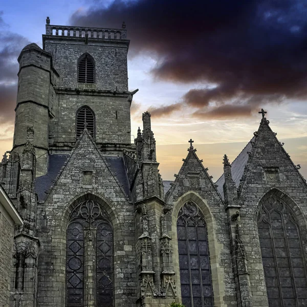 Alba Sulla Chiesa Parrocchiale Saint Armel Eglise Saint Armel Ploermel — Foto Stock