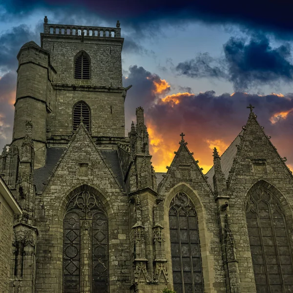 Sonnenaufgang Über Der Pfarrkirche Saint Armel Plörmel Bretagne Frankreich Mai — Stockfoto