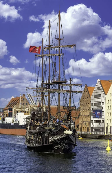Πειρατικό Πλοίο Τουριστικό Αξιοθέατο Στο Γκντανσκ Tricity Πομερανία Πολωνία Στις — Φωτογραφία Αρχείου