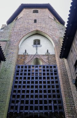 Malbork 'taki Tötonik Düzen Kalesi - 2 Ocak 2020' de Polonya 'nın Malbork kentindeki en büyük şato.