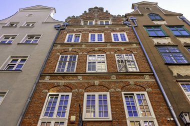 26 Ağustos 2019'da Gdansk, Tricity, Pomerania, Polonya'daki Eski Kent'in vintage mimarisi