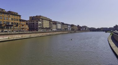 Pisa, Toskana 'nın Arno Nehri ve klasik mimarisi, 20 Eylül 2019