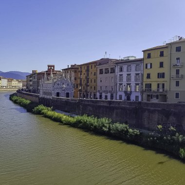 Pisa, Toskana 'nın Arno Nehri ve klasik mimarisi, 20 Eylül 2019