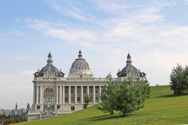 O Palácio dos Agricultores é um edifício no centro histórico de Ka — Fotografia de Stock