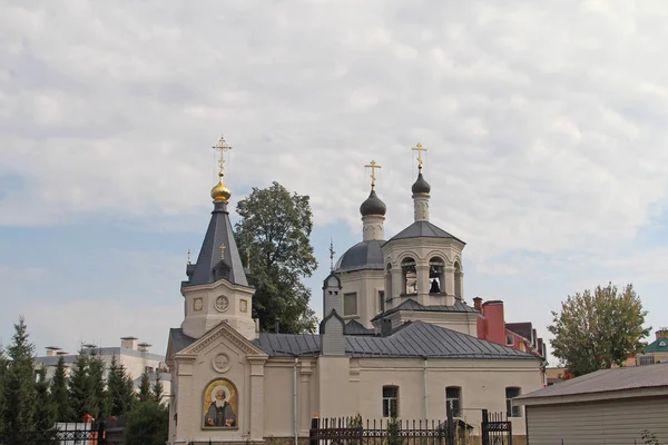 Kyrkan av den heliga fantastiska Martyr Eudokia — Stockfoto