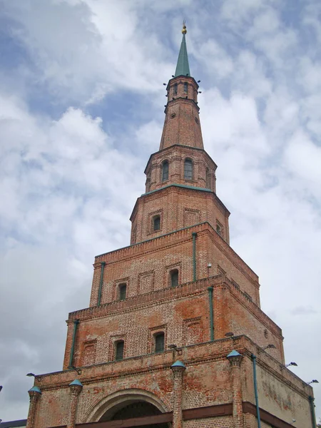 Tower Syuyumbike - sentinel, a watchtower in the Kazan Kremlin. — Stock Photo, Image