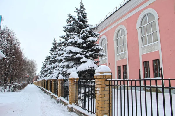 Winter landscape in the city — Stock Photo, Image