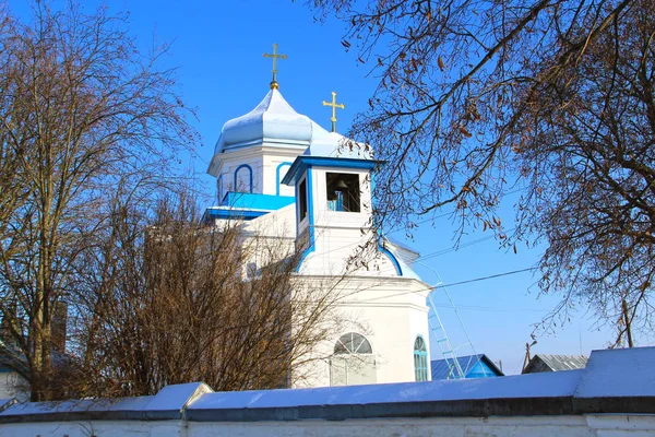 Veduta della chiesa del villaggio — Foto Stock