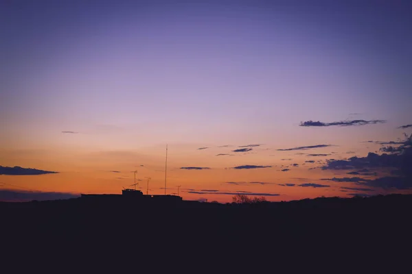 Inicio de un nuevo amanecer sobre la ciudad —  Fotos de Stock