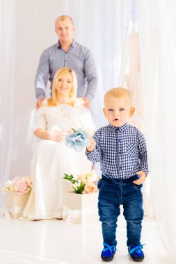 mutlu anne onların aile ve thei doldurulan için bekliyor