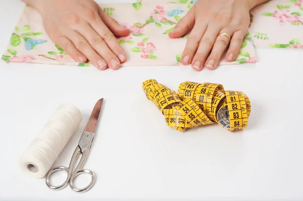 Hands of young woman sewing — Stock Photo, Image