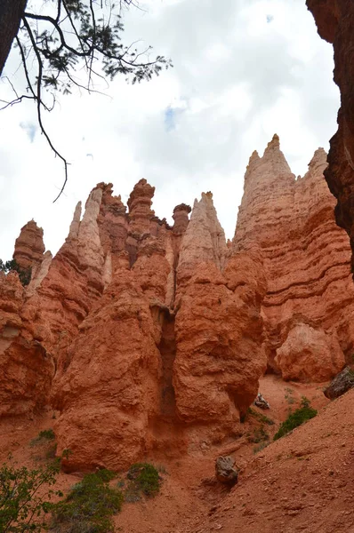 Les Hauts Murs Trous Dans Bryce Canyon Formations Trous Géologie — Photo