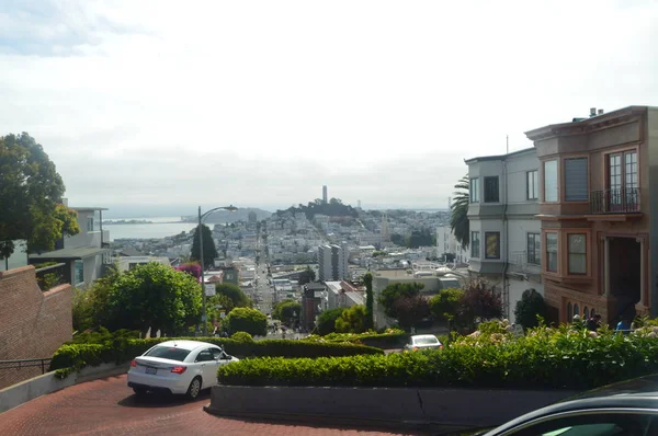 Lombard Street Impresionante Desigualdad Una Las Calles San Francisco Vacaciones —  Fotos de Stock