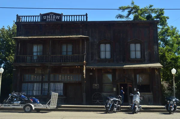 Los Alamos vahşi batı tarzında salonda. Tatil mimari 03 Temmuz 2017 seyahat. Los Alamos. California. Eeuu. ABD.