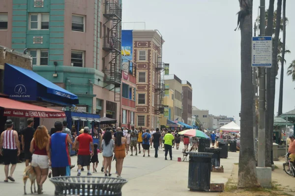 Hediyelik Eşya Mağazaları Beach Promenade Santa Monica Çok Çarpıcı Binalarda — Stok fotoğraf