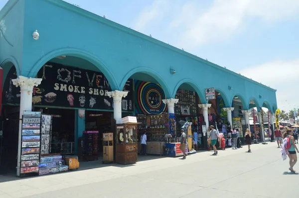 Hediyelik Eşya Mağazaları Beach Promenade Santa Monica Çok Çarpıcı Binalarda — Stok fotoğraf