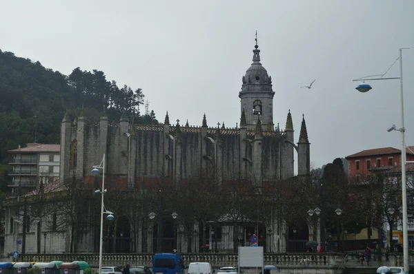 Lado Plano Uno Los Lados Catedral Lekeitio Visto Desde Puerto — Foto de Stock