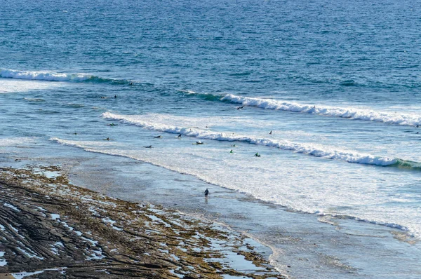 Surfista Espera Ondas Pôr Sol Las Americas Beach Abril 2019 — Fotografia de Stock