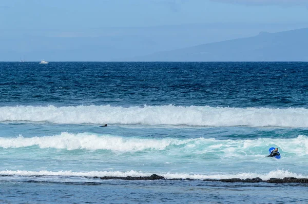 Surfista Espera Ondas Pôr Sol Las Americas Beach Abril 2019 — Fotografia de Stock