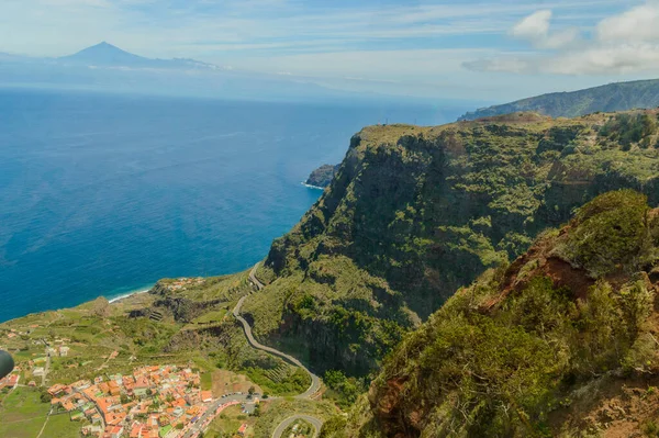 Άποψη Του Όρους Teide Ένα Χωριό Και Ένα Βράχο Από — Φωτογραφία Αρχείου