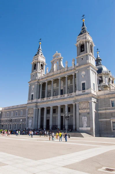 Underbar Huvudentré Till Almudenas Katedral Juni 2019 Madrid Spanien Resor — Stockfoto