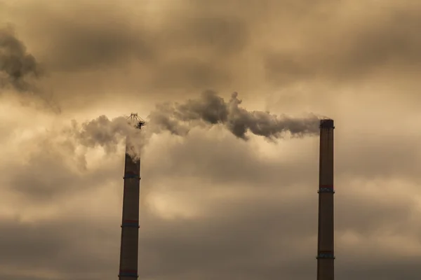 Humo Pesado Vapor Arrojado Desde Una Planta Carbón —  Fotos de Stock