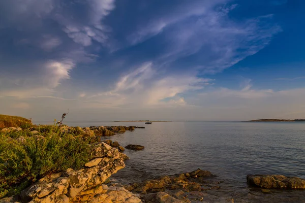 Tempestade Pôr Sol Com Belas Cores Costa Mar Adriático Verão — Fotografia de Stock