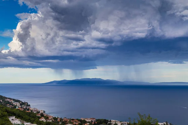 Tempestade Pôr Sol Com Belas Cores Costa Mar Adriático Verão — Fotografia de Stock