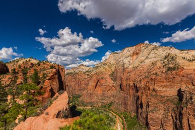 Angel'ın sahne Zion National Park, Utah, parlak bir sonbahar gün açılış.