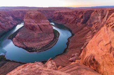 At nalı Bend sahne gün batımında, Güz