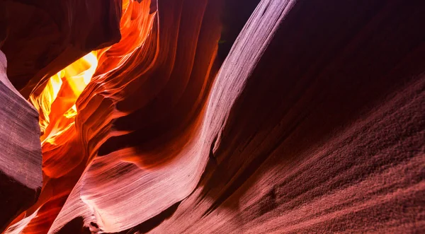 Antilop Kanyonu, Arizona kırmızı kumtaşı oluşumları