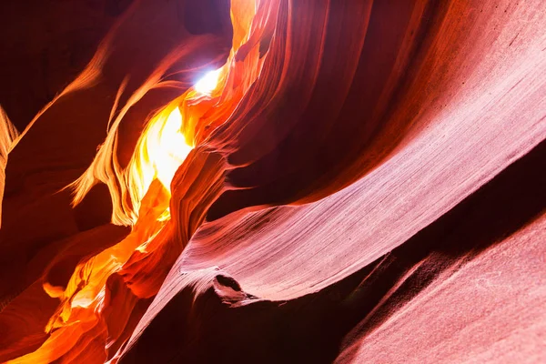 Antilop Kanyonu, Arizona kırmızı kumtaşı oluşumları