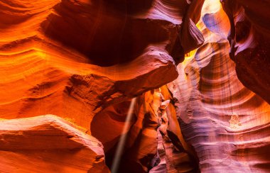 Antilop Kanyonu, Arizona'da güzel soyut kırmızı kumtaşı oluşumları