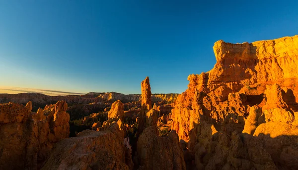 Paisaje del amanecer en Bryce Canyon, Utah — Foto de Stock