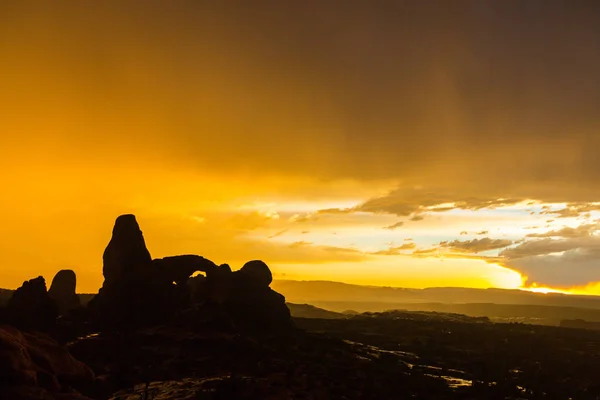 Dramáticas Nubes Tormenta Lluvia Desierto Parque Nacional Arches Otoño — Foto de Stock