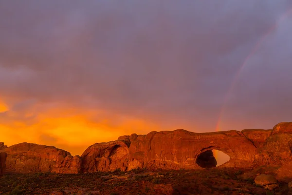 Dramáticas Nubes Tormenta Lluvia Desierto Parque Nacional Arches Otoño Fotos De Stock Sin Royalties Gratis