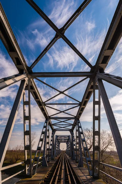 Ponte Férrea Ferro Velha Área Rural Remota Europa — Fotografia de Stock
