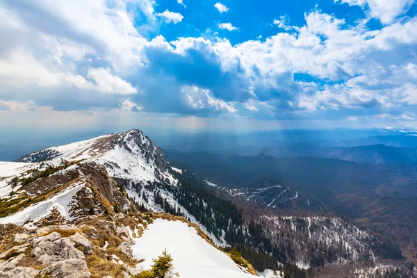Hermoso Paisaje Montaña Los Alpes Transilvanos Principios Verano Imagen De Stock